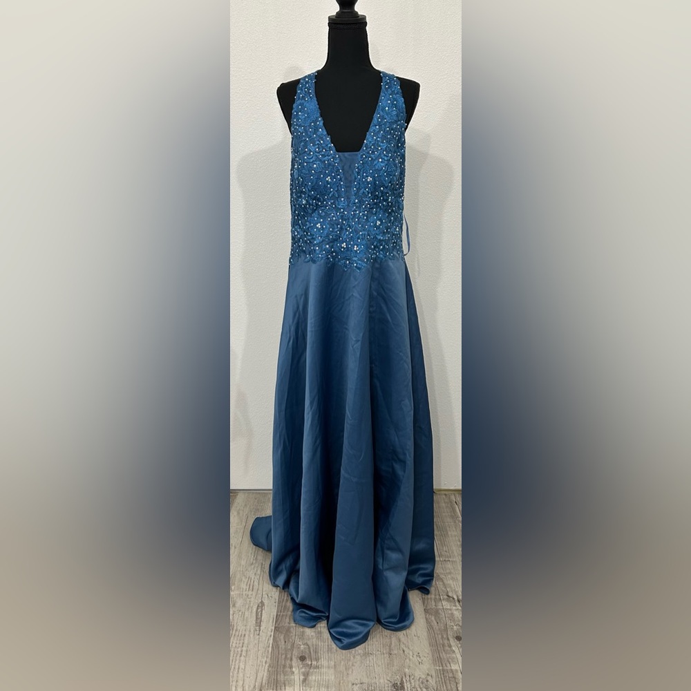 Blondie Nites by Stacy Sklar Sleeveless Beaded Prom Dress - Blue - 15 - NWT